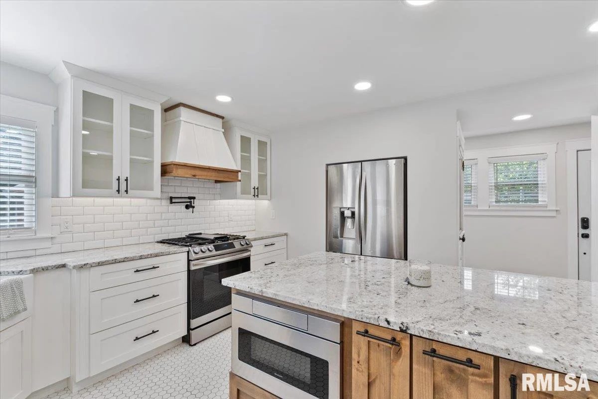 Custom granite kitchen countertops installed by Aceno in Bettendorf